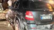 Ereğli'de akşam saatlerinde korkutan kaza: Cip duvara çarptı