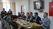 Kütahya'da yurt sofrasında samimi buluşma: Vali Işın gençlerle gelecek üzerine konuştu