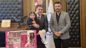 Erzurum'un minik kahramanı: Temizlik işçilerine olan sevgisi onu başkanın makamına taşıdı