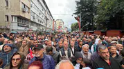 Özgür Özel'den radikal karar: Genel başkanlık koltuğunun kaderi delegelere değil 1 milyon üyeye emanet