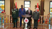 Ankara'da kritik savunma diplomasisi: Gambiyalı mevkidaş için resmi karşılama