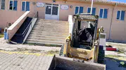 Sivrihisar'da sınıflar yenilendi, okul bahçeleri çocukların neşesiyle doldu