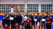 Filede şampiyonluk kupası eğitim camiasının ellerinde yükseldi