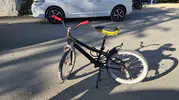 Adıyaman'da dikkatsizlik hastanelik etti: Bisikletli sürücü otomobile çarptı