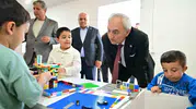 Kepez'de özel çocuklara kucak açan Mavi Dünya: Ailelerin yükü hafifliyor
