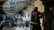 Koçak Mahallesi'nde korku dolu anlar: Traktör yangını tarım ekipmanlarını küle çevirdi