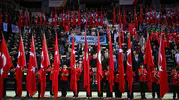 Antalya'da Cumhuriyet coşkusu yağmura rağmen 10 bin kişilik salona sığmadı