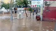 Silvan'da gökyüzü boşaldı: Şiddetli yağış ve dolu hayatı felç etti