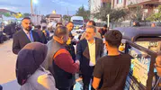 Sincan'da pazar mesaisi: Başkan Ercan tezgahın arkasına geçti