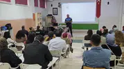 Çocukların dijital dünyası ve okul güvenliği için veliler masaya oturdu
