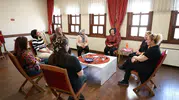 Kelimelerin bittiği yerde dayanışma başladı: Meme kanserinin gölgesinde yas çemberi