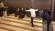 Tekirdağ'da kapılar açıldı, izdiham başladı: İndirimli ürünleri kapmak için birbirleriyle yarıştılar