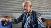 86 yaşında ama gençlere taş çıkartıyor: Her gün 8 kilometre yürüyerek sağlığını koruyor