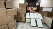 Bornova sokaklarında mobil kaçakçılık: Minibüs dolusu makaron yakalandı