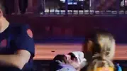 Gece yarısı dehşeti: Direksiyon hakimiyetini kaybeden sürücü bariyerlere saplandı