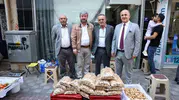 İncirliova'da pazar mesaisi: Başkan Kaya tezgahların nabzını tuttu