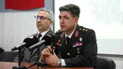 Kürsüde sessizliğin gücü: Şehit babasının yanında konuşmayı edebe aykırı buldu