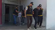 Adana'da şafak operasyonu: Yıllardır aranan suç makineleri kıskıvrak yakalandı