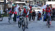 Pedalları barış ve dayanışma için çeviriyorlar: 3 bin kilometrelik umut yolculuğu Van'a ulaştı