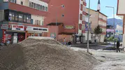 Hakkari'de sınav sessizliği: Şehir genelinde inşaat ve altyapı faaliyetlerine mola verildi