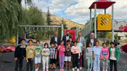 Çelikhan'da deprem yaraları sarılırken çocukların yüzü gülüyor