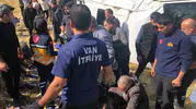 Van'da dehşet anları: Tır ile minibüsün çarpıştığı kazada 11 kişi yaralandı