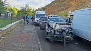 Bingöl'de trafik kabusu: İki aracın karıştığı kazada üç kişi hastanelik oldu