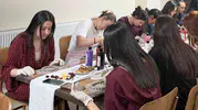 Sarıgöl'de yurt sıralarından sanat atölyesine uzanan yaratıcı yolculuk