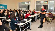 Esenyurt'ta sınıflar afetlere karşı güçleniyor: Minikler deprem gerçeğiyle yüzleşti