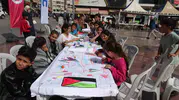 Kilisli minik ellerden Gazze'ye umut dolu fırça darbeleri