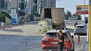 Bursa'da korkutan sızıntı: Yokuşta açılan kapak mahalleyi alarma geçirdi