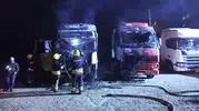 Bolu'da gece yarısı dehşeti: Park halindeki TIR'lar küle döndü