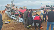 Ergani yolunda korkunç kaza: Elektrik direğine çarpan kamyonet hurdaya döndü