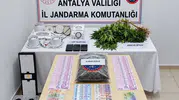 Manavgat'ta sıradan bir ev değil adeta uyuşturucu laboratuvarı çıktı