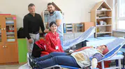 Çivril'de minik yüreklerin büyük başarısı: Okul bahçesinde rekor kan bağışı