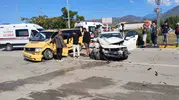 Fethiye'de kavşak dehşeti: Kanada uyruklu turistlerin de bulunduğu 5 kişi yaralandı