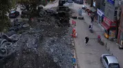 Eyüpsultan'da altyapı kabusu: Bulvar üzerindeki göçük paniğe neden oldu