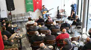Gaziosmanpaşa'da çifte kutlama: Hem kahve kokusu hem yaşlıların neşesi yükseldi