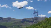 Karakaya Barajı hattında enerji kesintisine helikopterli çözüm