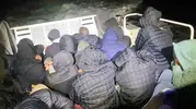 Milas açıklarında lastik botla kaçmaya çalışan 28 kişi yakalandı