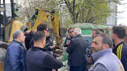 Erzurum'da tarihi türbe yıkımı mahalleliyi sokağa döktü