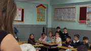 Ağrılı girişimciden çocuklara bayram öncesi ayakkabı ve pizza sürprizi