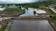 Tokat Yeşilırmak taştı tarihi köprü sular altında kaldı