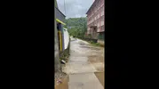 Rize Pazar’da şiddetli yağış hayatı felç etti