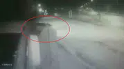 Reyhanlı'da kontrolden çıkan araç bahçe duvarına girdi