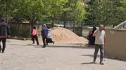 Elazığ zabıtasından dilencilere operasyon Beni niye yakaladın isyanı