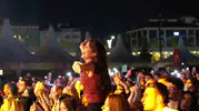 Gökhan Türkmen İzmitli gençleri şarkılarıyla coşturdu