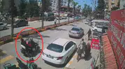 Reyhanlı'da motosiklet kazası Saniyelerle gelen mucize kurtuluş