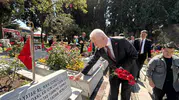 İstanbul bayrama şehitlik ziyaretiyle başladı