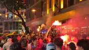 Aston Villa taraftarları şampiyonluk coşkusunu İstanbul sokaklarına taşıdı